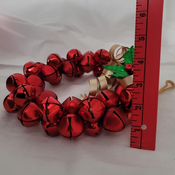 Vintage Festive Red Jingle Bell Wreath - Picture 10 of 11